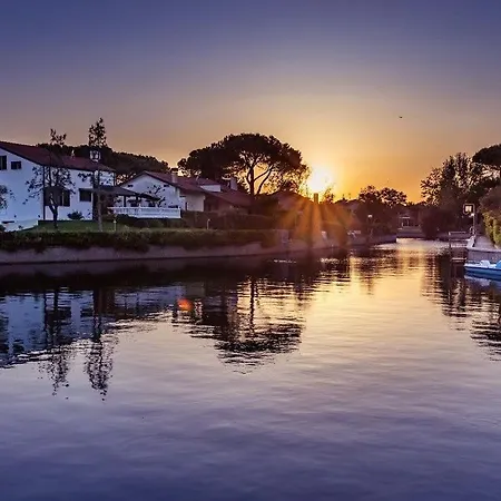 Lucia Вилла Caleri